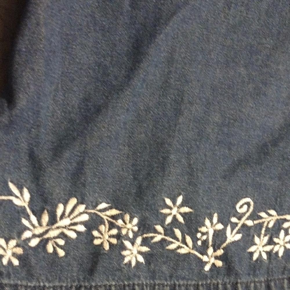 Floral Embroidered Denim Blouse - Picture 2 of 9